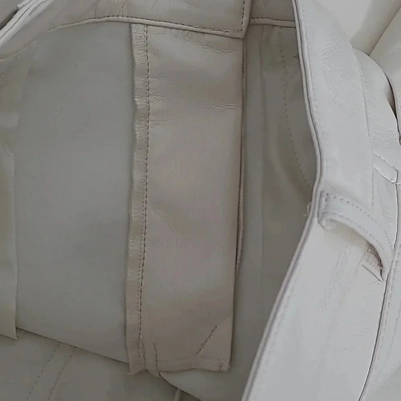 Aritzia Wilfred The Melina Birch High Rise Faux Leather Cropped Pant - Picture 15 of 16